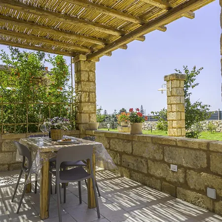 Masseria Li Turri Apart Otel Gemini (Apulia)