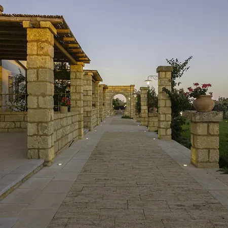 Masseria Li Turri *